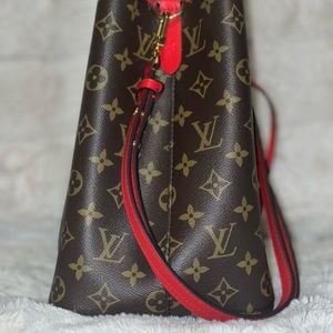Louis Vuitton Neonoe Poppy Monogram